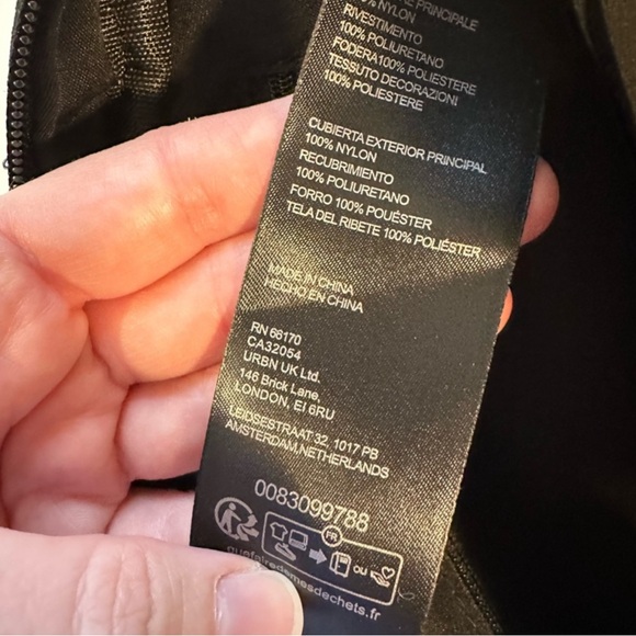 Free People NWOT Courtside Cargo Nylon Sling Crossbody Fanny Bag - Picture 6 of 6